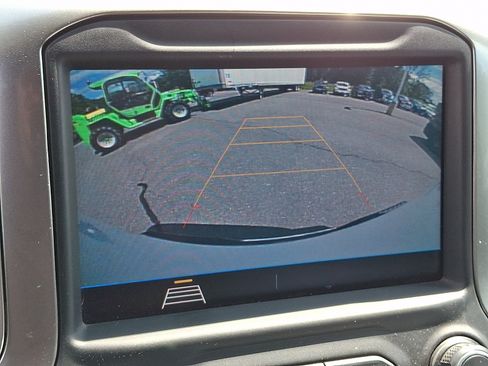 Used 2020 Chevrolet Silverado 1500 LT AWD/4WD image 17