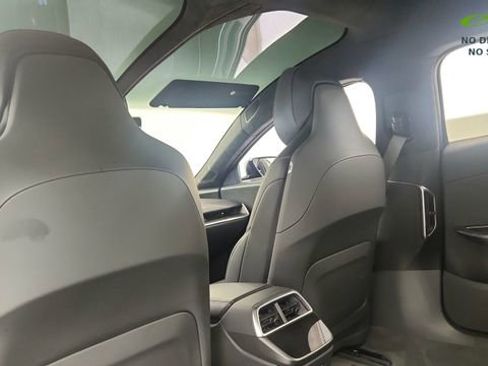 Used 2024 Lucid Air Touring AWD/4WD image 31