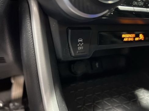 Used 2022 Toyota RAV4 LE image 25