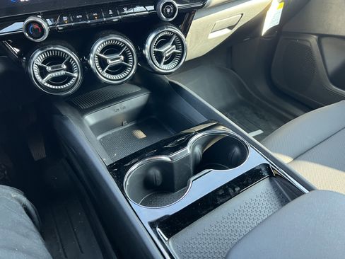 New 2025 Chevrolet Blazer EV LT image 27