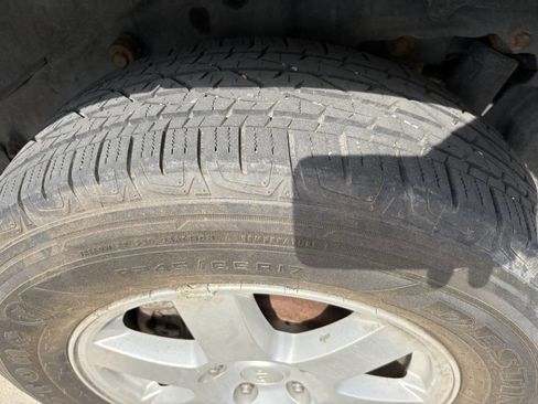 Used 2008 Jeep Grand Cherokee Laredo RWD image 9