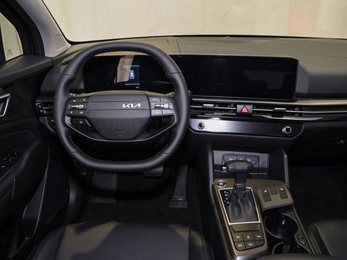 New 2026 Kia Sportage EX FWD image 8