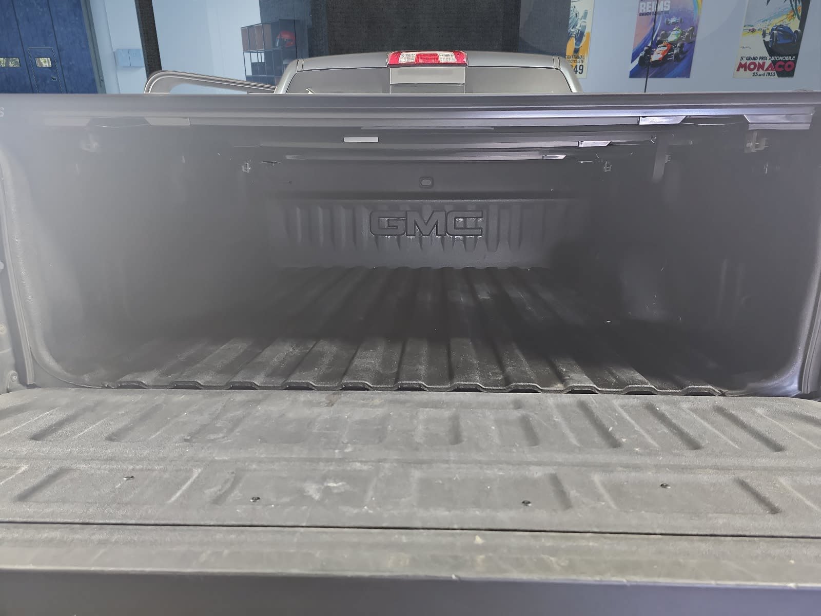 Used 2018 GMC Sierra 1500 SLT AWD/4WD image 28
