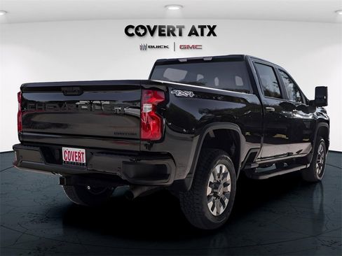 Used 2024 Chevrolet Silverado 2500 Custom w/ Custom Value Package image 4