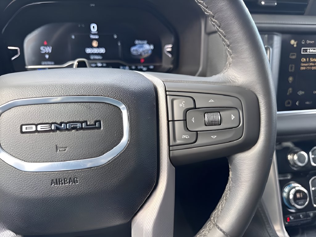 Used 2024 GMC Yukon Denali w/ Denali Reserve Package AWD/4WD image 19