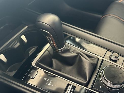 Certified 2025 MAZDA CX-50 AWD 2.5 Turbo w/ Premium Pkg image 24