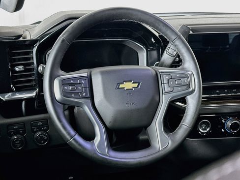 Used 2024 Chevrolet Silverado 1500 LT AWD/4WD image 18