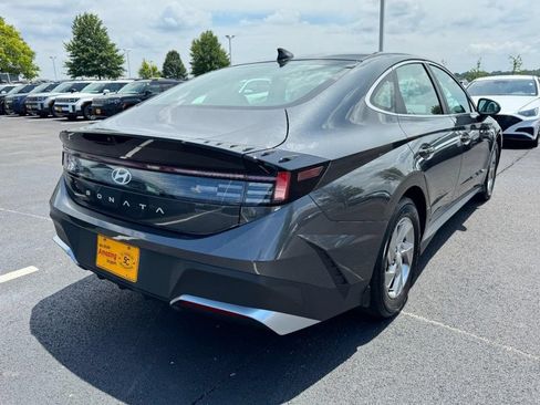 Used 2025 Hyundai Sonata SE FWD image 3