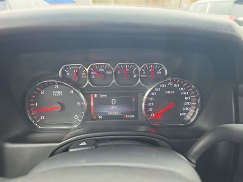 Used 2015 GMC Yukon SLT w/ HD Trailering Package image 8