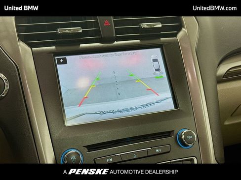 Used 2018 Ford Fusion SE w/ Equipment Group 602A image 9