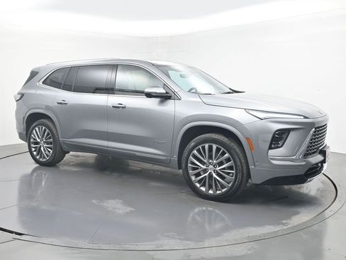 Used 2025 Buick Enclave Avenir w/ Super Cruise Package AWD/4WD image 7