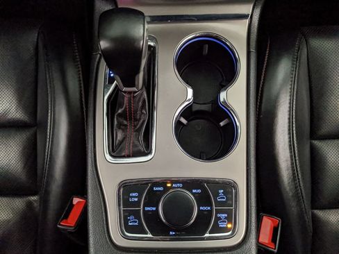 Used 2021 Jeep Grand Cherokee Trailhawk w/ Trailhawk Luxury Group AWD/4WD image 9