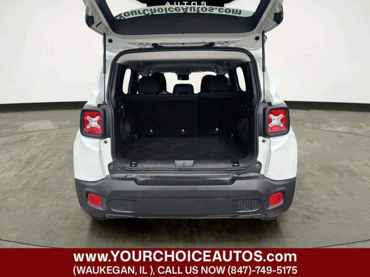 Used 2020 Jeep Renegade Latitude AWD/4WD image 15