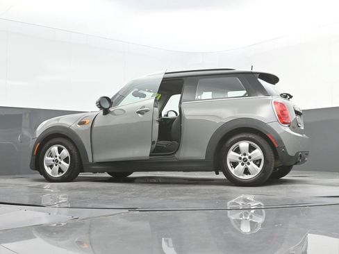 Used 2019 MINI Cooper 2-Door Hardtop FWD image 36