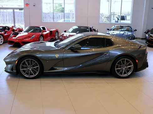 Certified 2021 Ferrari 812 GTS RWD image 3
