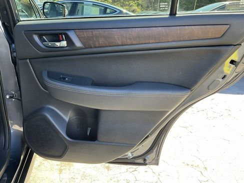 Used 2017 Subaru Outback 2.5i Limited image 53