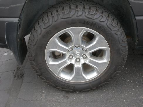 Used 2019 RAM 1500 Big Horn AWD/4WD image 8