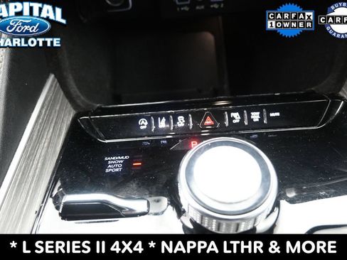 Used 2024 Jeep Wagoneer L Series II w/ Flexible Seating Group AWD/4WD image 15