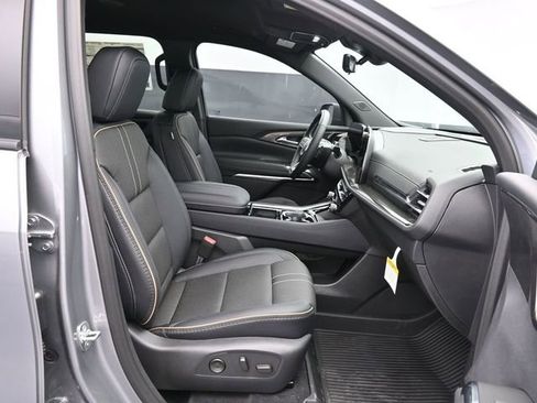 New 2026 Chevrolet Traverse High Country w/ LPO, Floor Liner Package FWD image 44