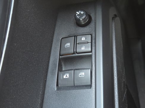 Used 2023 Toyota Tacoma SR RWD image 21