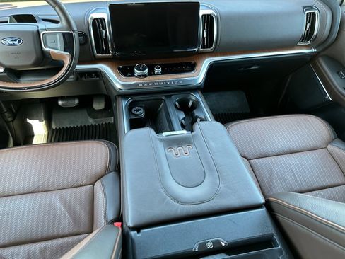 Used 2025 Ford Expedition Max King Ranch AWD/4WD image 22