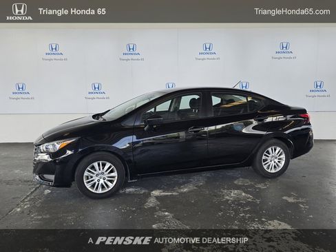 Used 2024 Nissan Versa S image 1