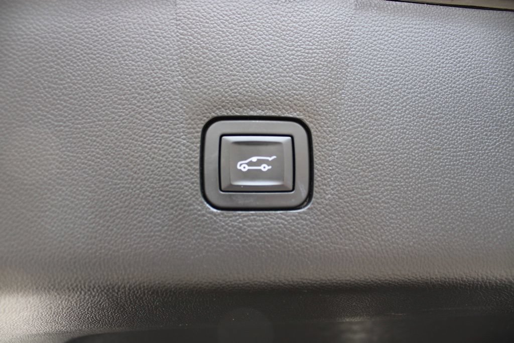 Used 2019 Chevrolet Traverse LT w/ LT Premium Package AWD/4WD image 14
