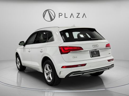 Certified 2023 Audi Q5 2.0T Premium w/ Convenience Package image 4