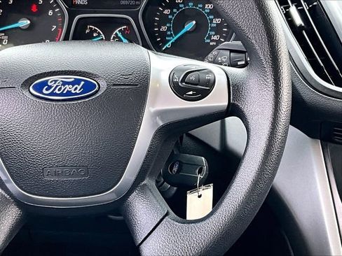 Used 2016 Ford Escape SE image 24