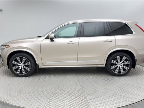 Certified 2023 Volvo XC90 B6 Ultimate w/ Protection Package Premier image 5