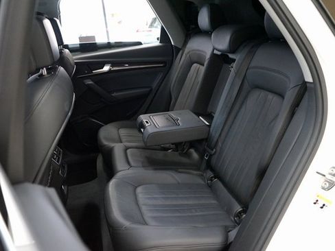 Used 2019 Audi Q5 2.0T Premium image 43