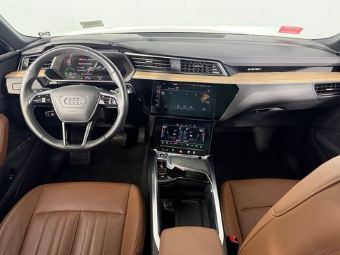 Used 2024 Audi Q8 e-tron Premium Plus w/ Premium Plus Package AWD/4WD image 13