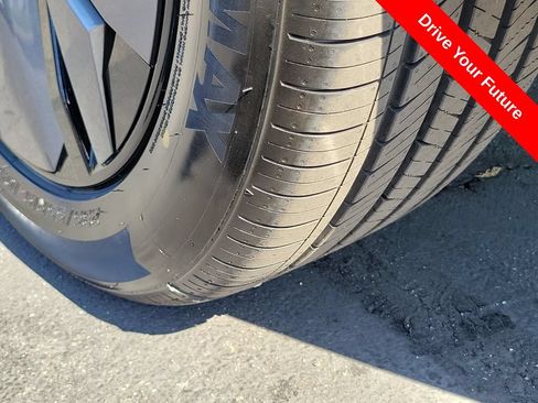 Used 2024 Nissan Ariya FWD image 32
