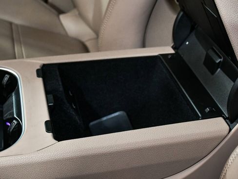 Used 2023 Porsche Cayenne AWD/4WD image 39