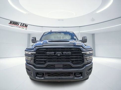 New 2026 RAM 2500 Laramie AWD/4WD image 8
