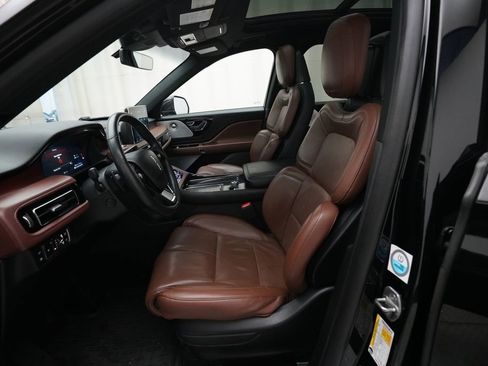 Used 2020 Lincoln Aviator Grand Touring w/ Equipment Group 301A AWD/4WD image 7