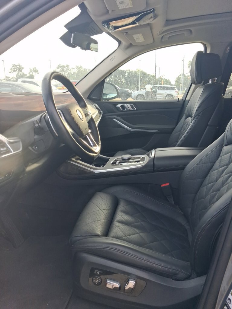 Used 2025 BMW X7 xDrive40i AWD/4WD image 5