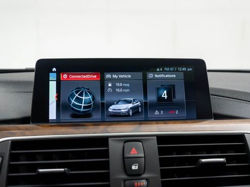 Used 2018 BMW 330i xDrive Sedan w/ Premium Package image 25