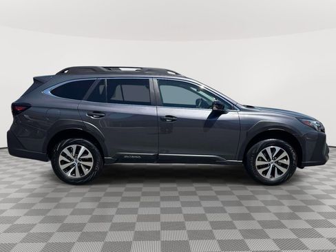 Used 2025 Subaru Outback Premium w/ Popular Package #1A AWD/4WD image 9