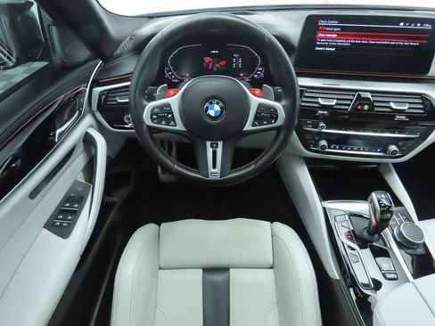 Used 2022 BMW M5 w/ Competition Package image 10