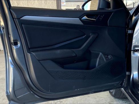 Used 2021 Volkswagen Jetta S image 37