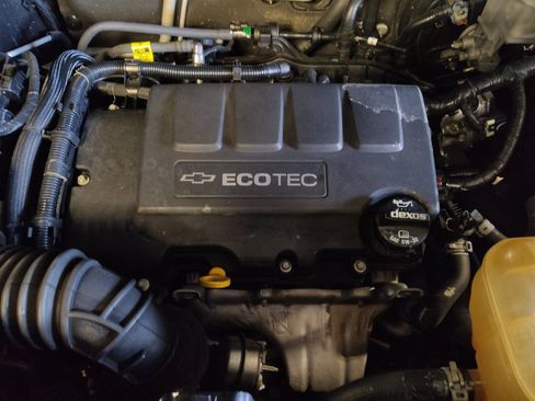 Used 2020 Chevrolet Trax LS FWD image 30