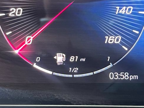 Used 2025 Mercedes-Benz GLB 250 4MATIC image 32