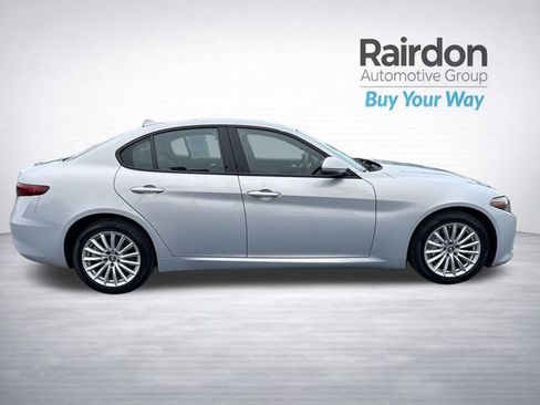 Used 2022 Alfa Romeo Giulia Sprint image 10