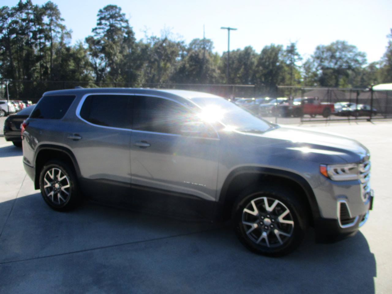Used 2020 GMC Acadia SLE FWD image 24