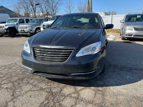 Used 2012 Chrysler 200 Touring w/ Cold Weather Group image 2