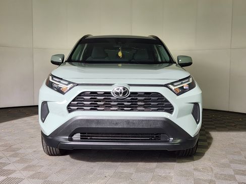 Used 2022 Toyota RAV4 XLE image 2