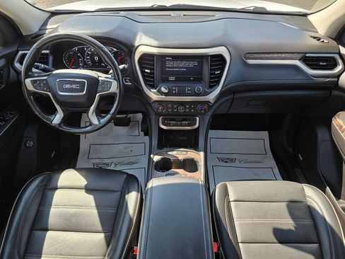 Used 2021 GMC Acadia Denali w/ Denali Ultimate Package AWD/4WD image 19