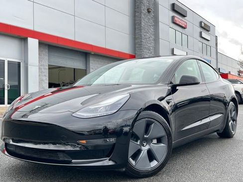 Used 2022 Tesla Model 3 Long Range image 11