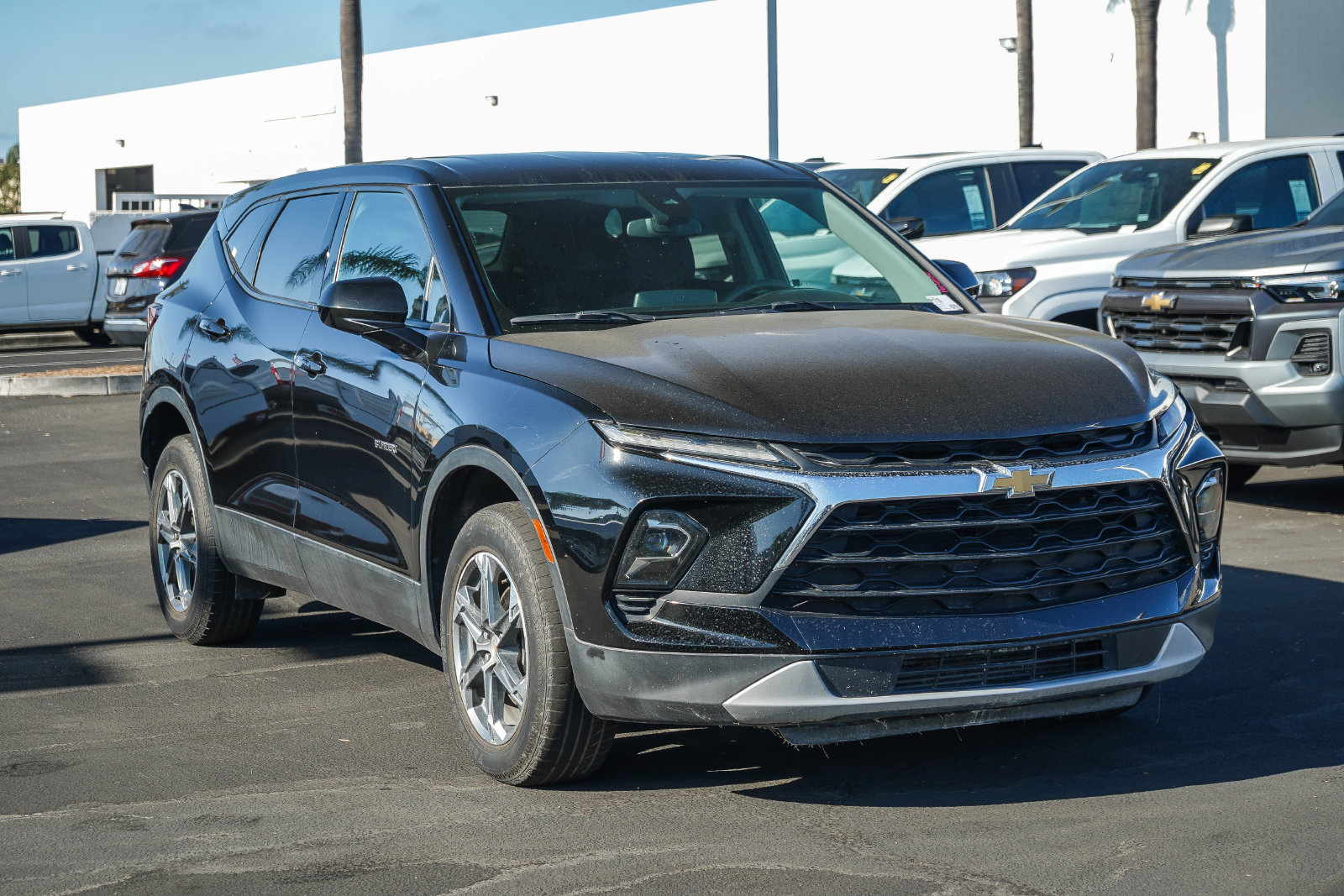 Used 2023 Chevrolet Blazer LT FWD image 3